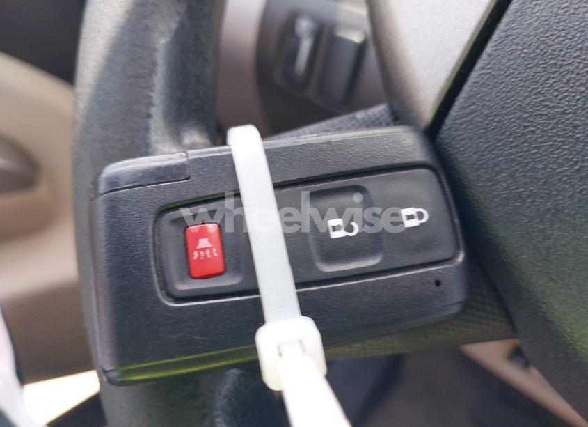 Photo 11 of 2005 Toyota Prius (VIN JTDKB20U753100376)