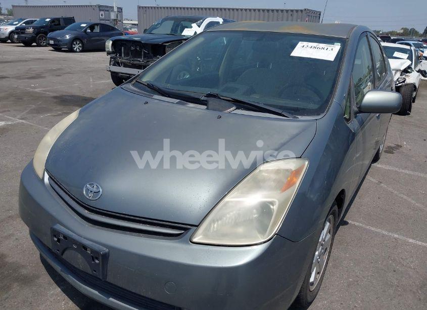Photo 6 of 2005 Toyota Prius (VIN JTDKB20U753100376)