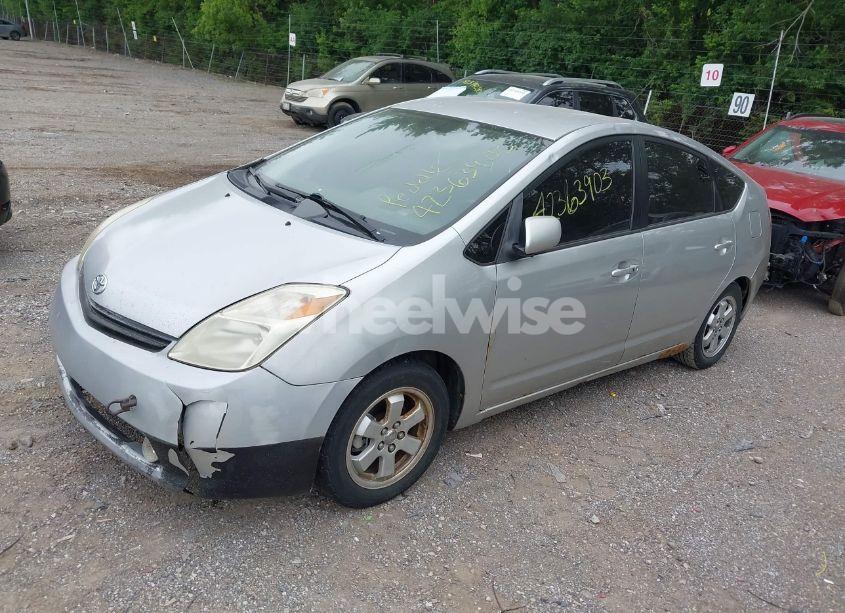 Photo 2 of 2005 Toyota Prius (VIN JTDKB20U757041029)