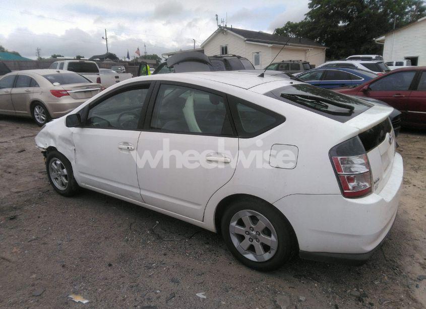 Photo 3 of 2004 Toyota Prius (VIN JTDKB20U840059692)