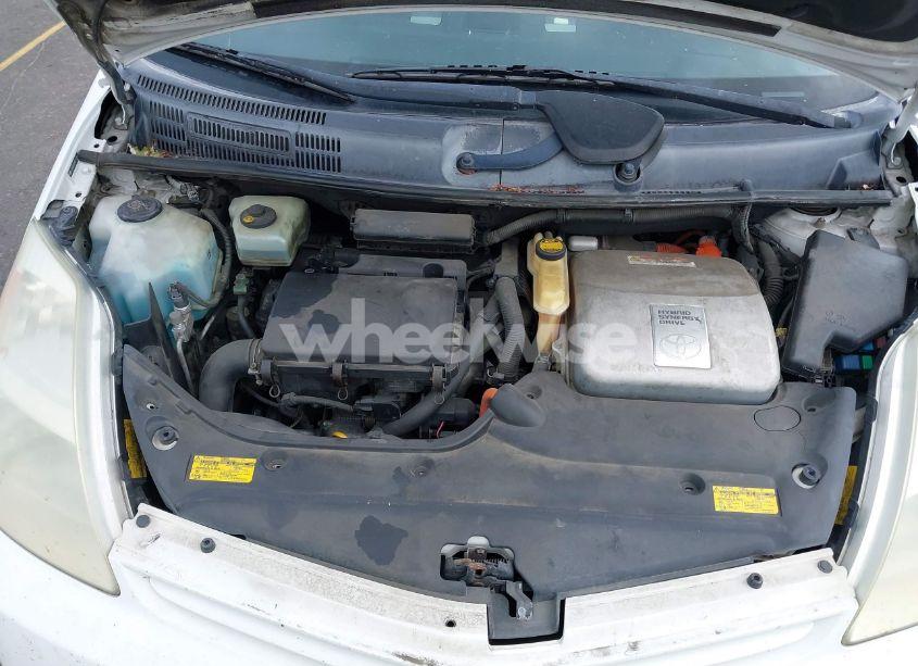 Photo 10 of 2005 Toyota Prius (VIN JTDKB20U850122548)