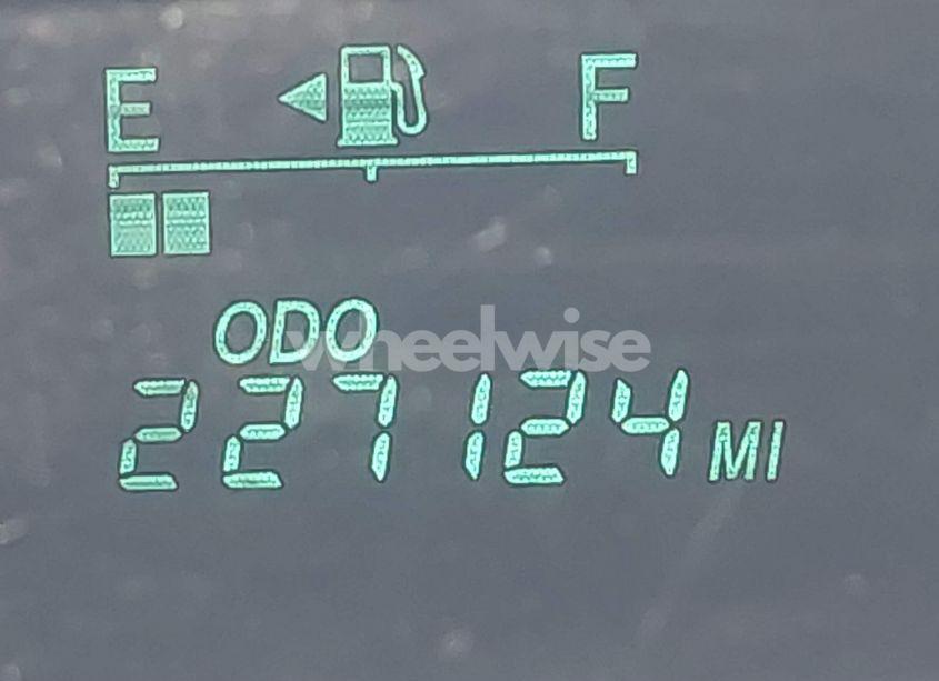 Photo 15 of 2005 Toyota Prius (VIN JTDKB20U850125353)