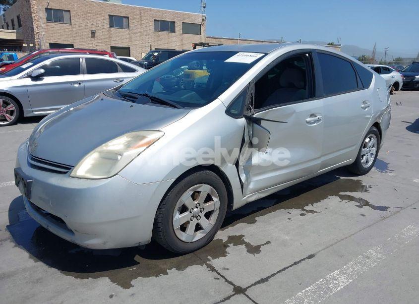 Photo 2 of 2005 Toyota Prius (VIN JTDKB20U850125353)