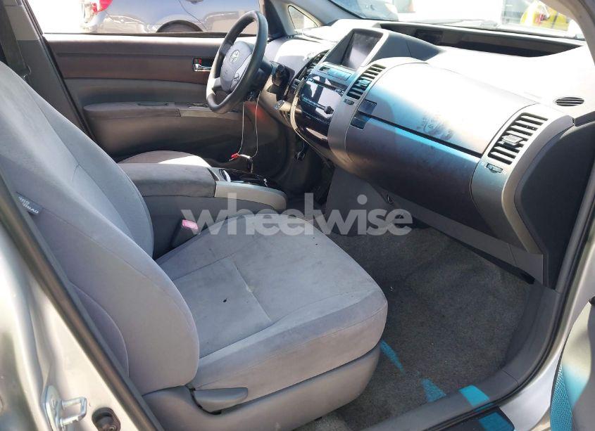 Photo 5 of 2005 Toyota Prius (VIN JTDKB20U850125353)