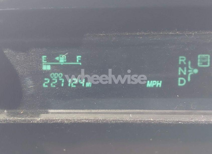 Photo 7 of 2005 Toyota Prius (VIN JTDKB20U850125353)