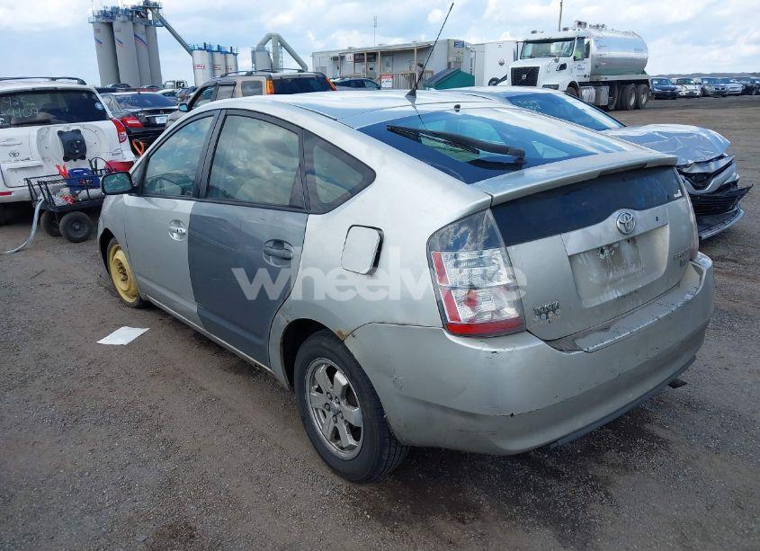 Photo 3 of 2005 Toyota Prius (VIN JTDKB20U853006958)