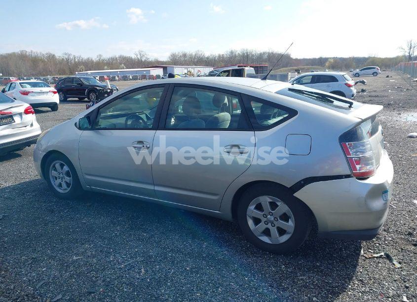 Photo 14 of 2005 Toyota Prius (VIN JTDKB20U853025994)