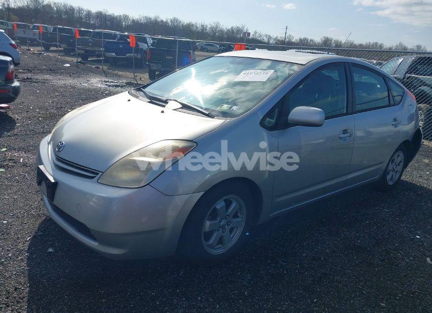 Photo 2 of 2005 Toyota Prius (VIN JTDKB20U853025994)