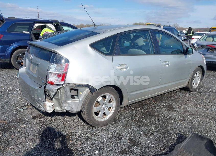 Photo 4 of 2005 Toyota Prius (VIN JTDKB20U853025994)