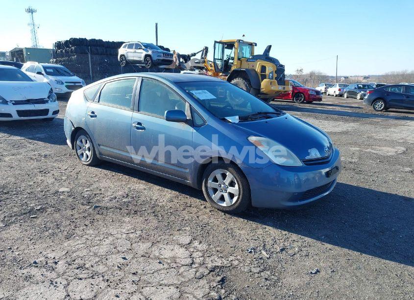 2005 Toyota Prius (VIN JTDKB20U853041855) main photo