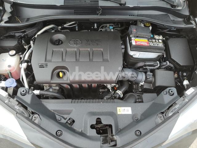 Photo 12 of 2021 TOYOTA C-HR XLE (VIN JTDKB20U853057442)