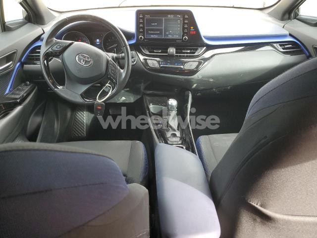 Photo 13 of 2021 TOYOTA C-HR XLE (VIN JTDKB20U853057442)