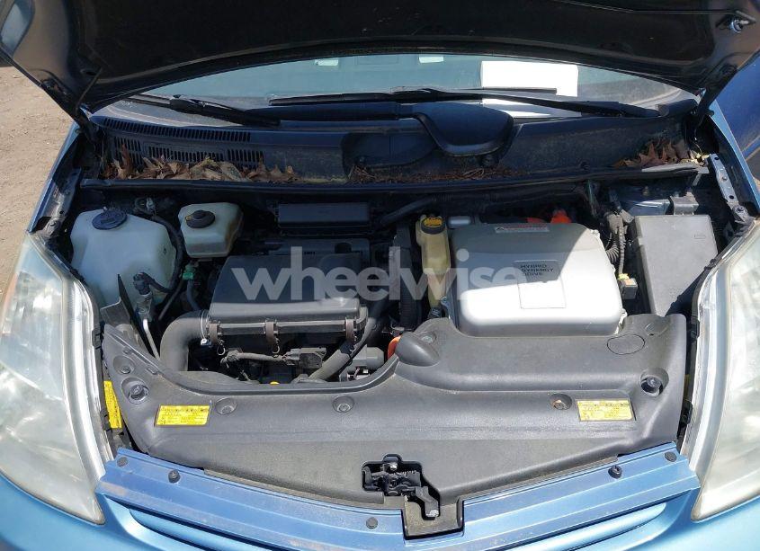 Photo 10 of 2005 Toyota Prius (VIN JTDKB20U853063810)