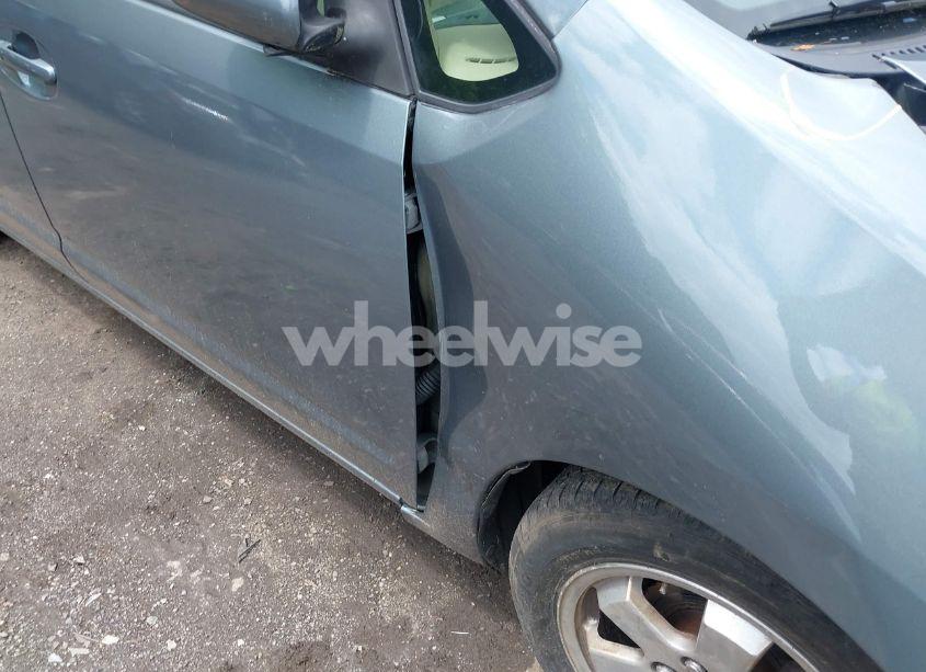 Photo 13 of 2005 Toyota Prius (VIN JTDKB20U853125464)