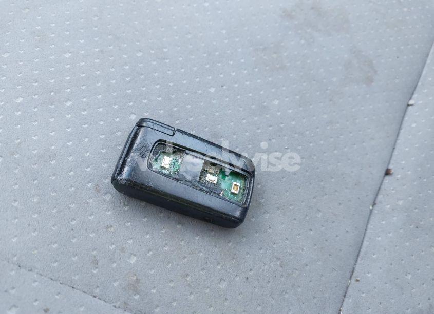 Photo 11 of 2005 Toyota Prius (VIN JTDKB20U857048507)