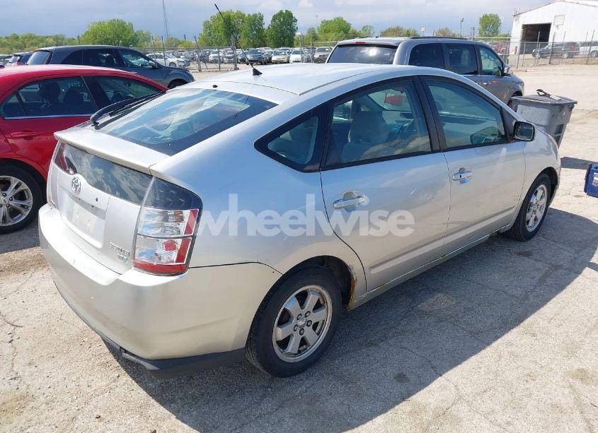 Photo 4 of 2005 Toyota Prius (VIN JTDKB20U857048507)