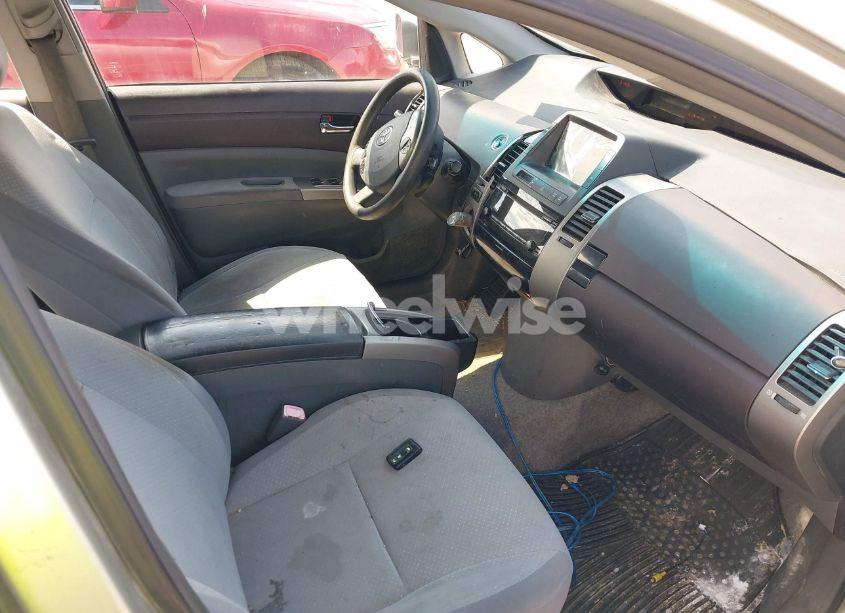 Photo 5 of 2005 Toyota Prius (VIN JTDKB20U857048507)