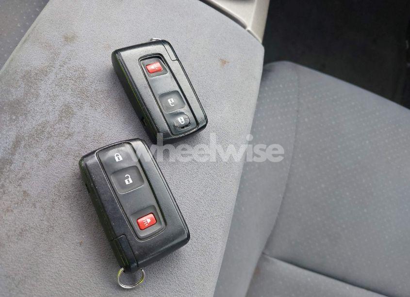 Photo 11 of 2006 Toyota Prius (VIN JTDKB20U863194480)