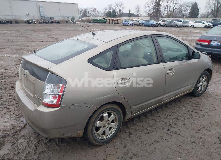 Photo 4 of 2004 Toyota Prius (VIN JTDKB20U940001168)