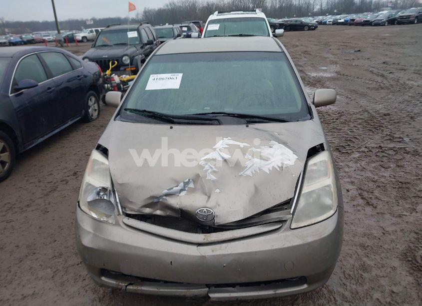 Photo 6 of 2004 Toyota Prius (VIN JTDKB20U940001168)