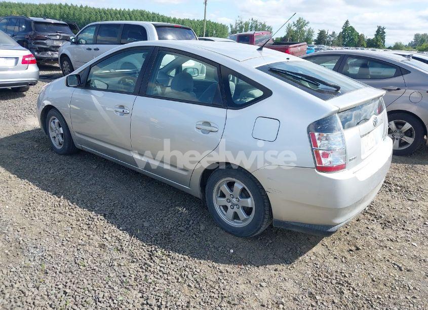 Photo 3 of 2004 Toyota Prius (VIN JTDKB20U940027625)