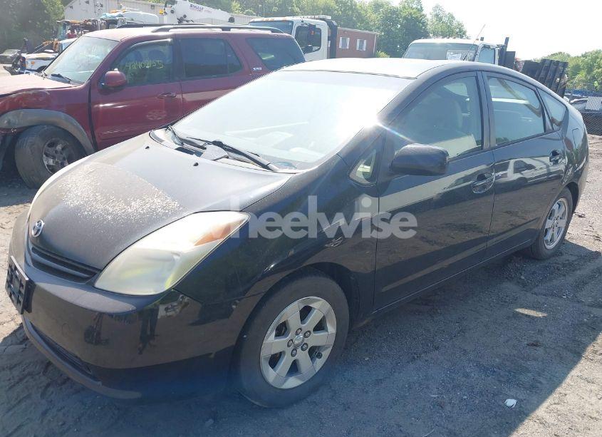 Photo 2 of 2005 Toyota Prius (VIN JTDKB20U953001557)