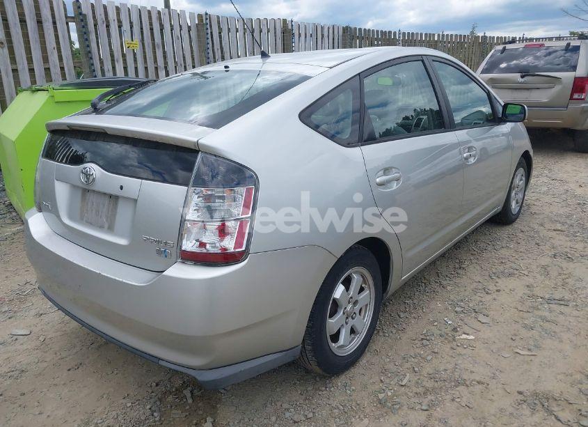 Photo 4 of 2005 Toyota Prius (VIN JTDKB20U953016544)