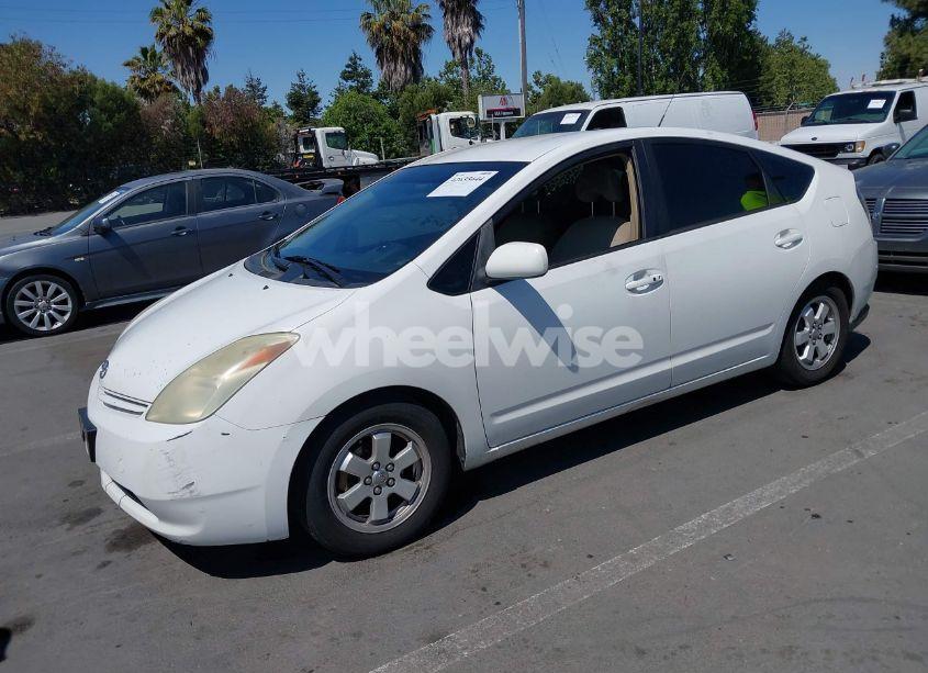 Photo 2 of 2005 Toyota Prius (VIN JTDKB20U953048667)