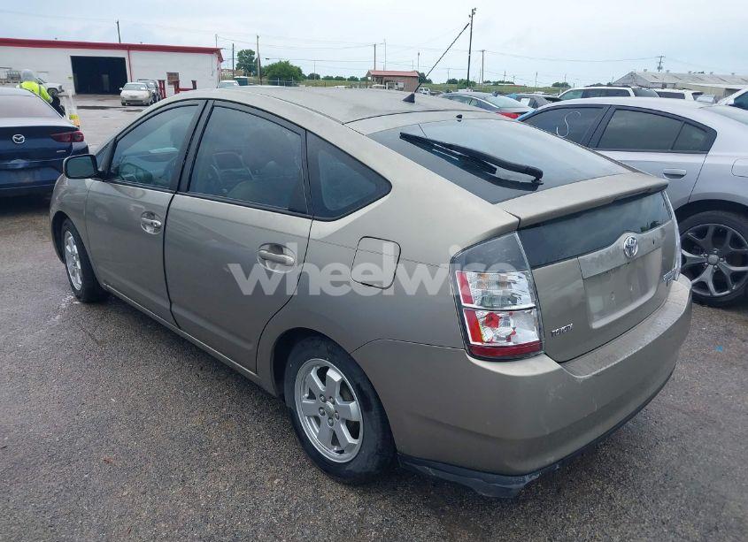 Photo 3 of 2005 Toyota Prius (VIN JTDKB20U953074315)