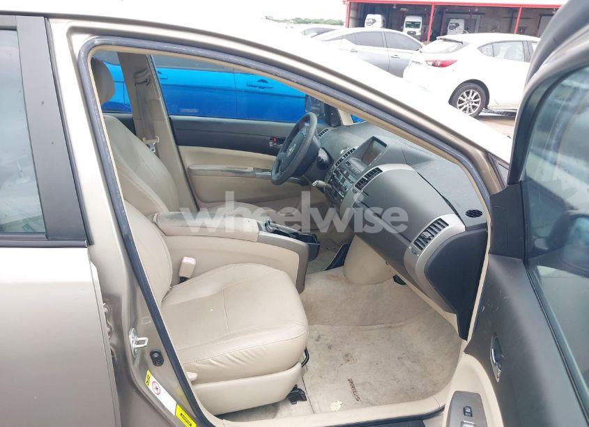 Photo 5 of 2005 Toyota Prius (VIN JTDKB20U953074315)