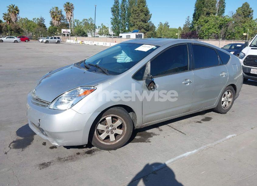 Photo 2 of 2005 Toyota Prius (VIN JTDKB20U957017198)