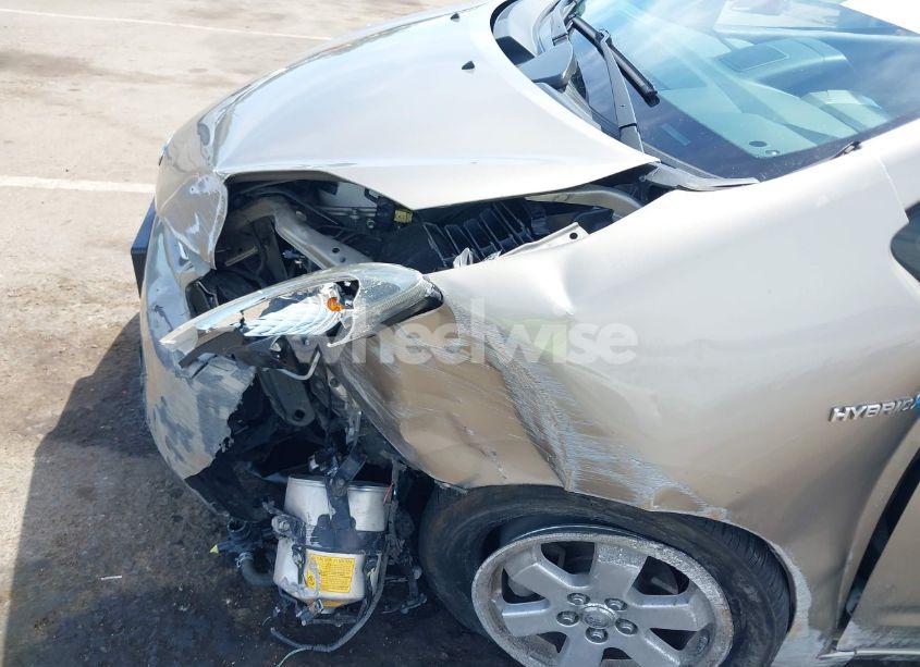 Photo 6 of 2008 Toyota Prius BASE (CVT-E) (VIN JTDKB20U987713645)