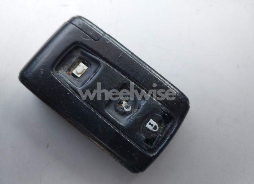 Photo 11 of 2004 Toyota Prius (VIN JTDKB20UX40031909)