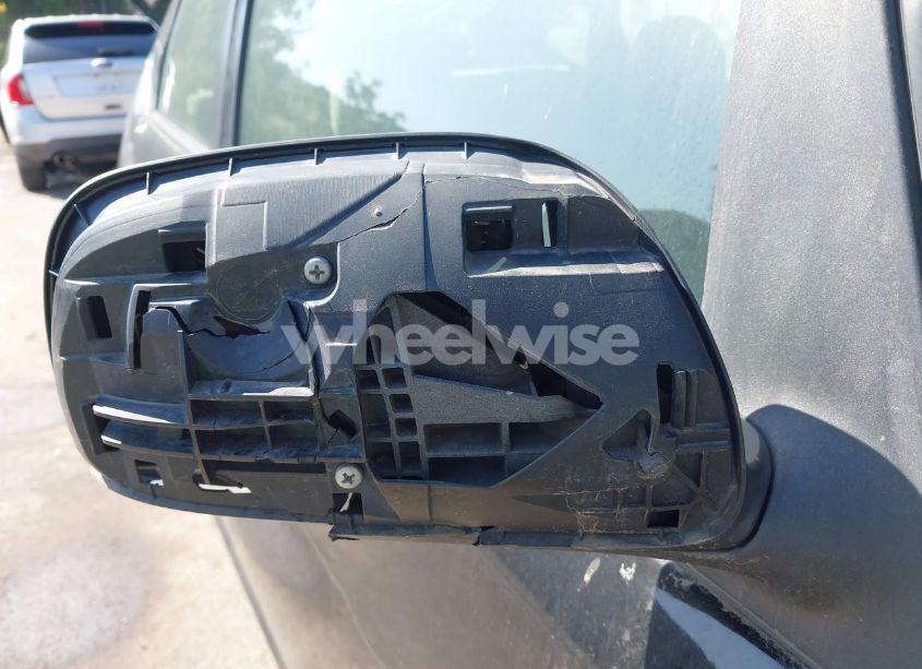 Photo 14 of 2004 Toyota Prius (VIN JTDKB20UX40031909)