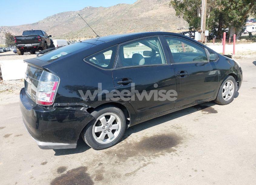 Photo 4 of 2004 Toyota Prius (VIN JTDKB20UX40031909)