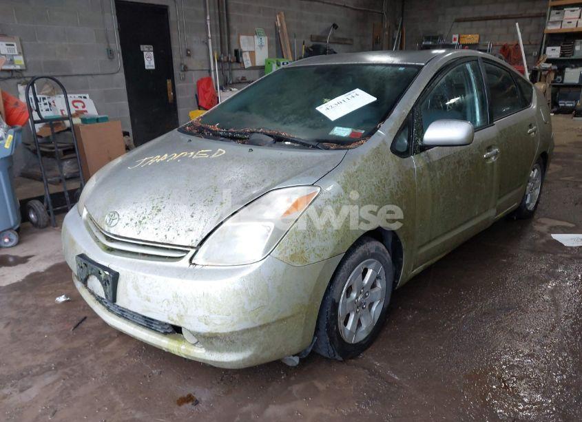 Photo 2 of 2005 Toyota Prius (VIN JTDKB20UX53019937)