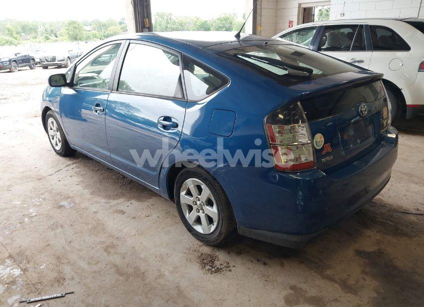 Photo 3 of 2005 Toyota Prius (VIN JTDKB20UX53032753)