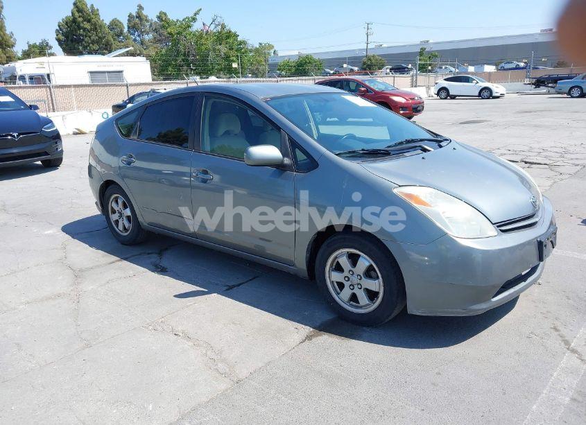 2005 Toyota Prius (VIN JTDKB20UX53114594) main photo