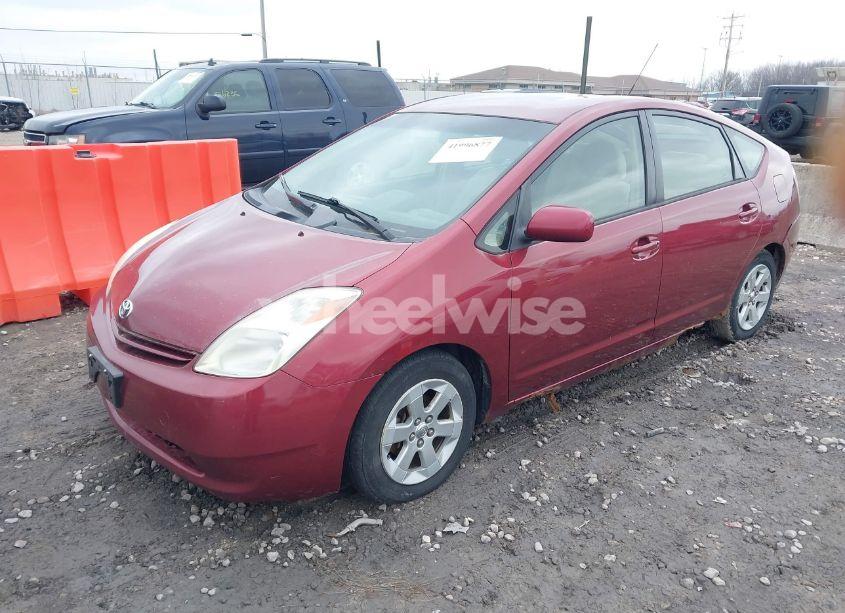 Photo 2 of 2005 Toyota Prius (VIN JTDKB20UX57045057)