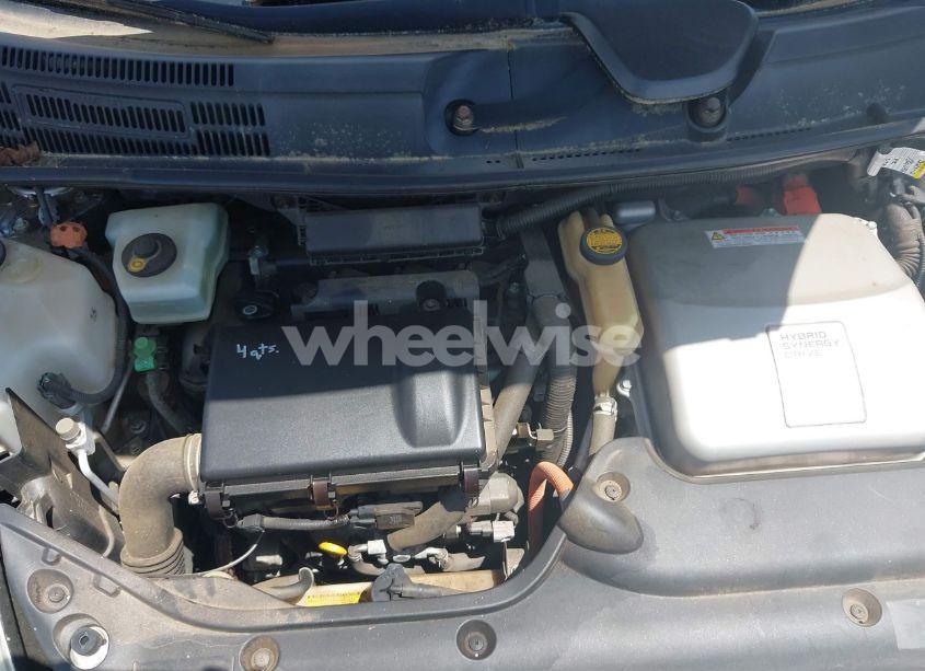 Photo 10 of 2005 Toyota Prius (VIN JTDKB20UX57051568)