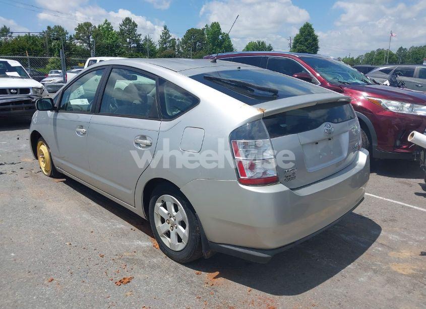 Photo 3 of 2005 Toyota Prius (VIN JTDKB20UX57051568)