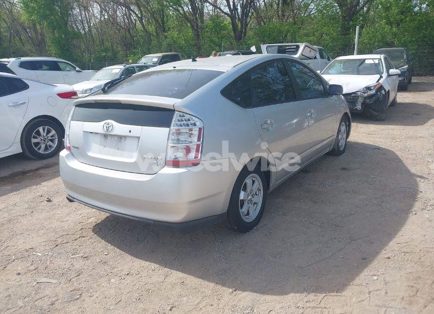 Photo 4 of 2006 Toyota Prius (VIN JTDKB20UX63157155)