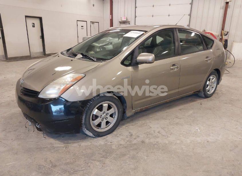 Photo 2 of 2006 Toyota Prius (VIN JTDKB20UX67527545)