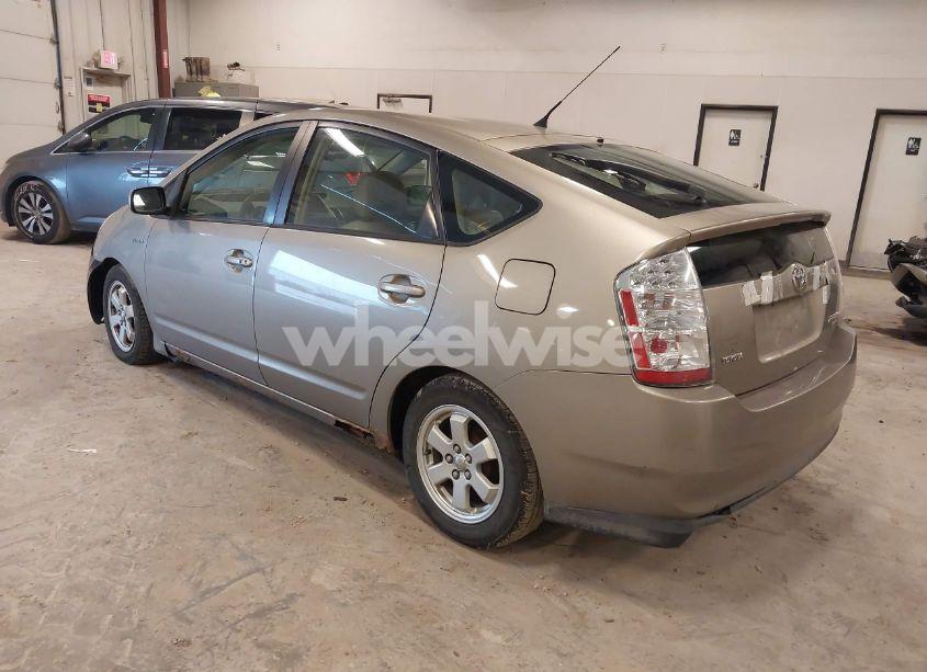 Photo 3 of 2006 Toyota Prius (VIN JTDKB20UX67527545)