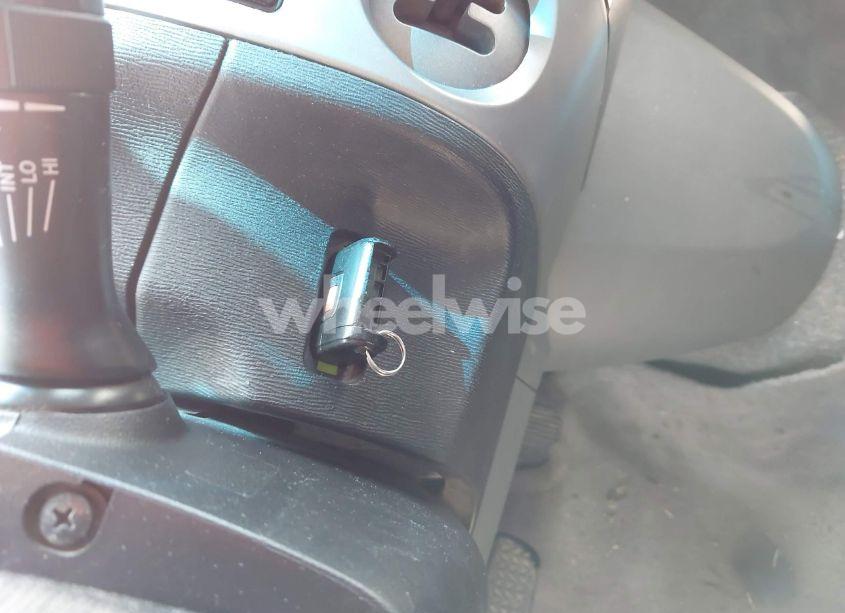 Photo 11 of 2007 Toyota Prius TOURING (VIN JTDKB20UX77647346)