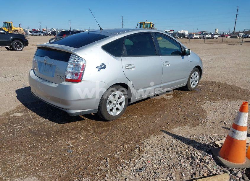 Photo 4 of 2007 Toyota Prius (VIN JTDKB20UX77658668)