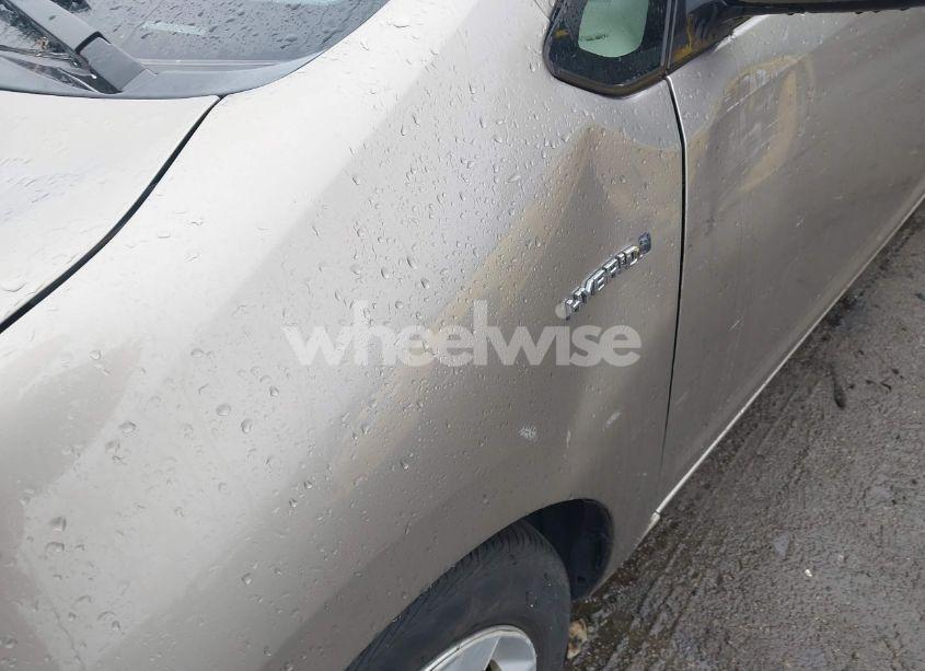 Photo 6 of 2007 Toyota Prius (VIN JTDKB20UX77683439)