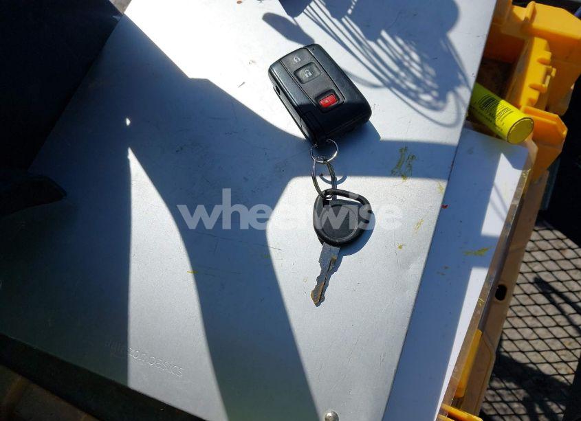 Photo 11 of 2008 Toyota Prius (VIN JTDKB20UX83400739)
