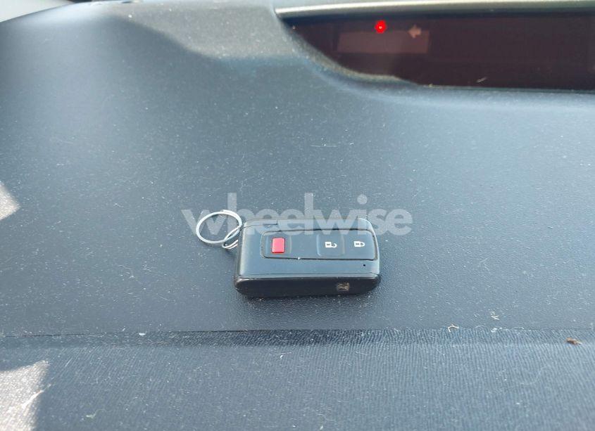 Photo 11 of 2008 Toyota Prius (VIN JTDKB20UX87704307)