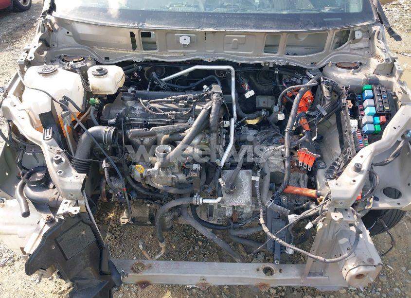 Photo 10 of 2004 Toyota Prius (VIN JTDKB22U040116044)